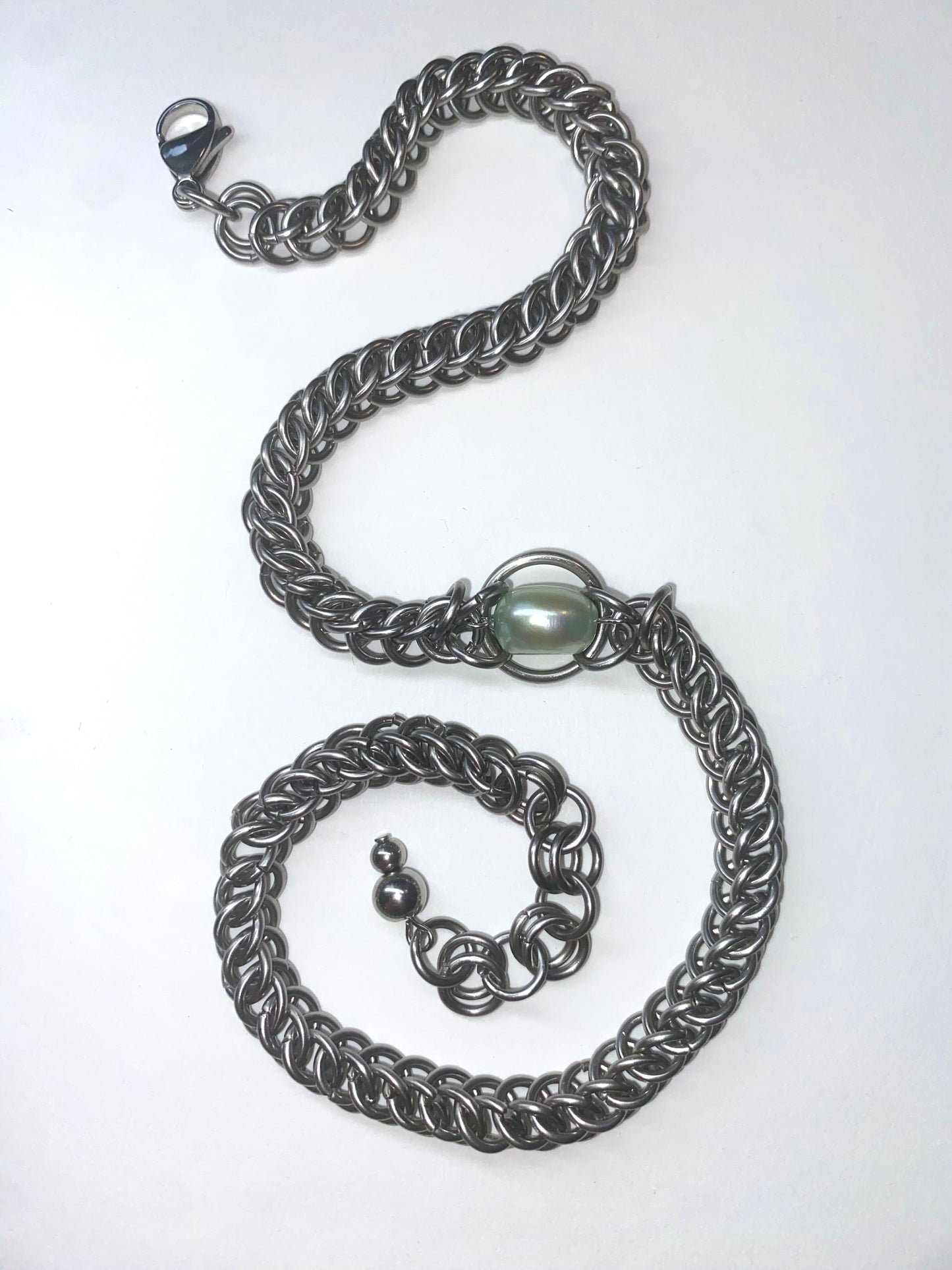 Silverfish Pearl Chain