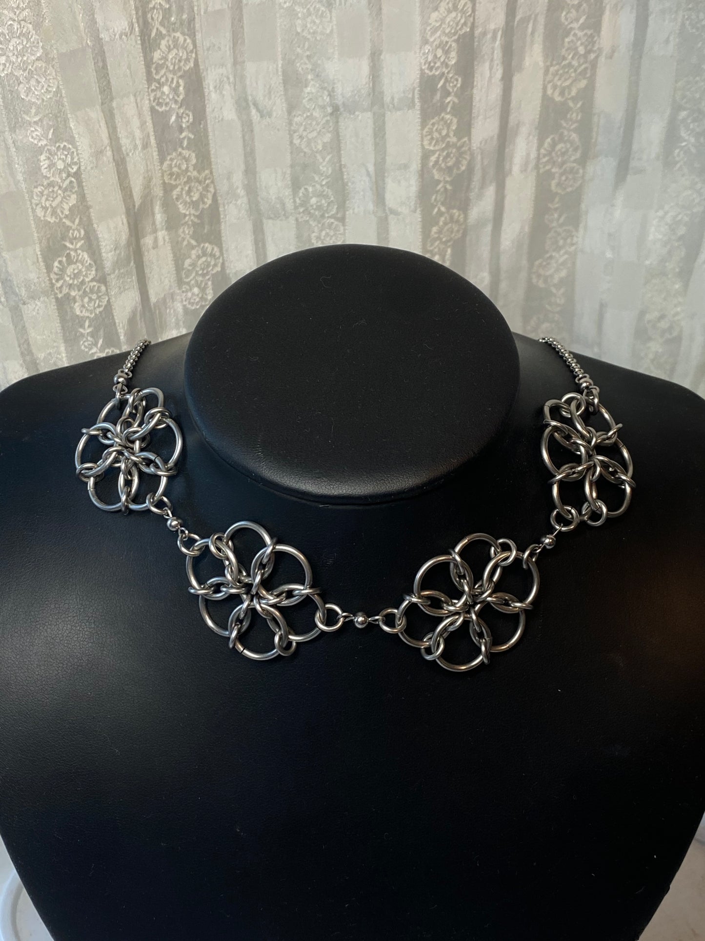 Flower Choker