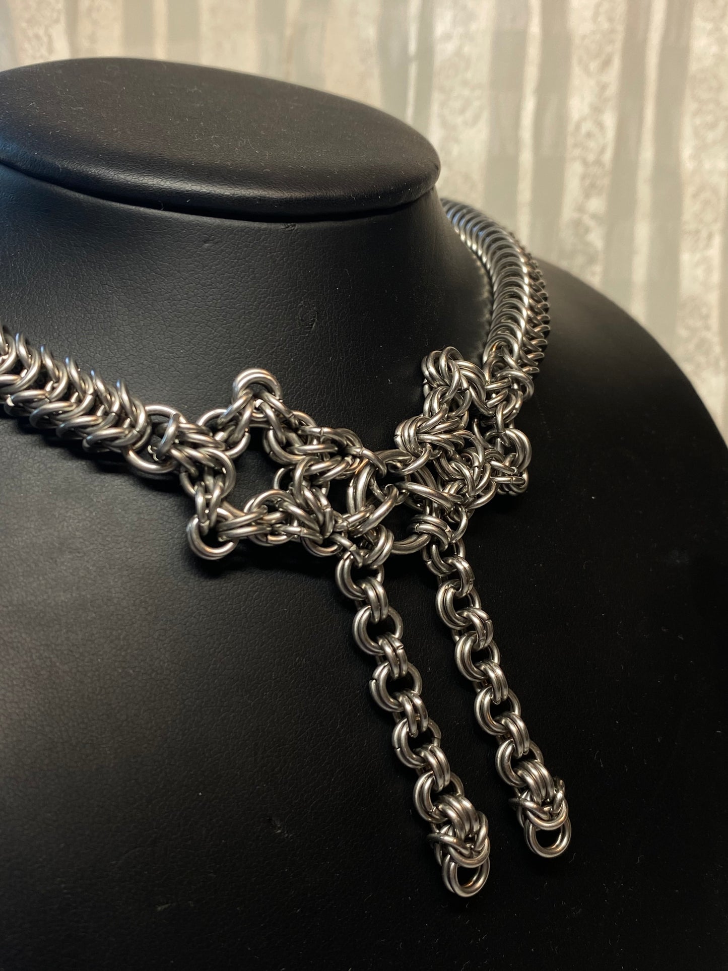 Chunky Bow Necklace