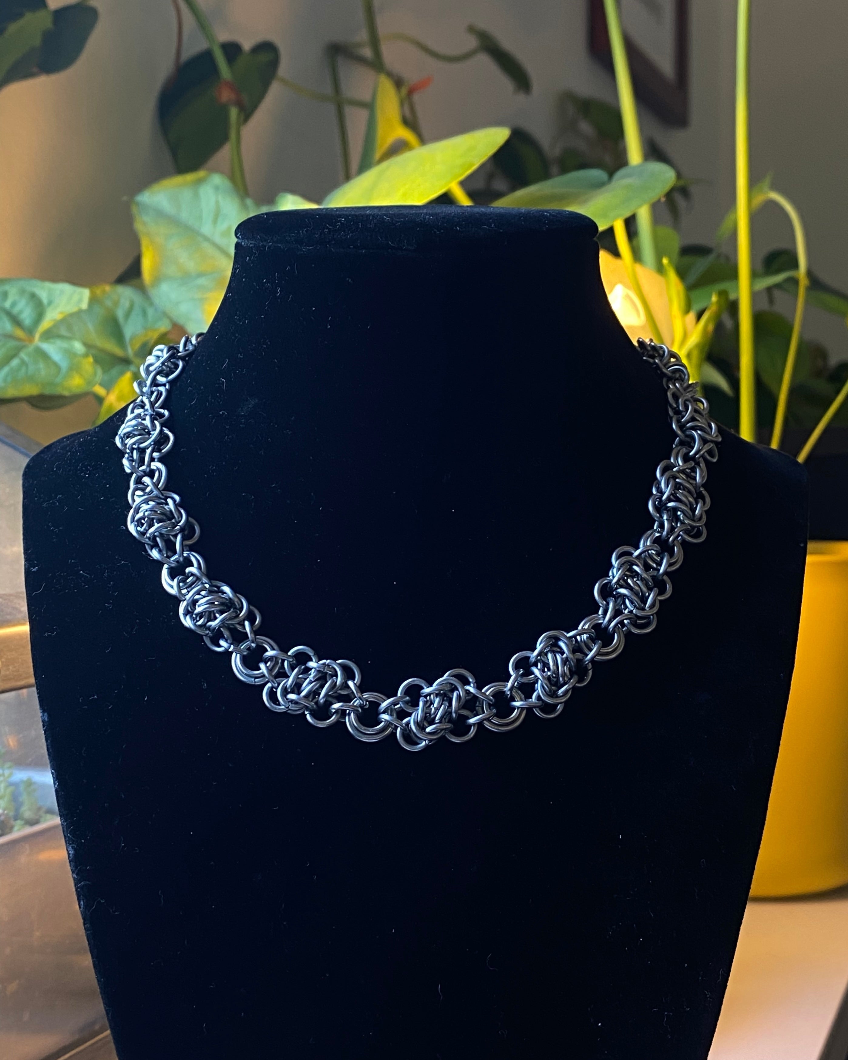 Wisteria Choker
