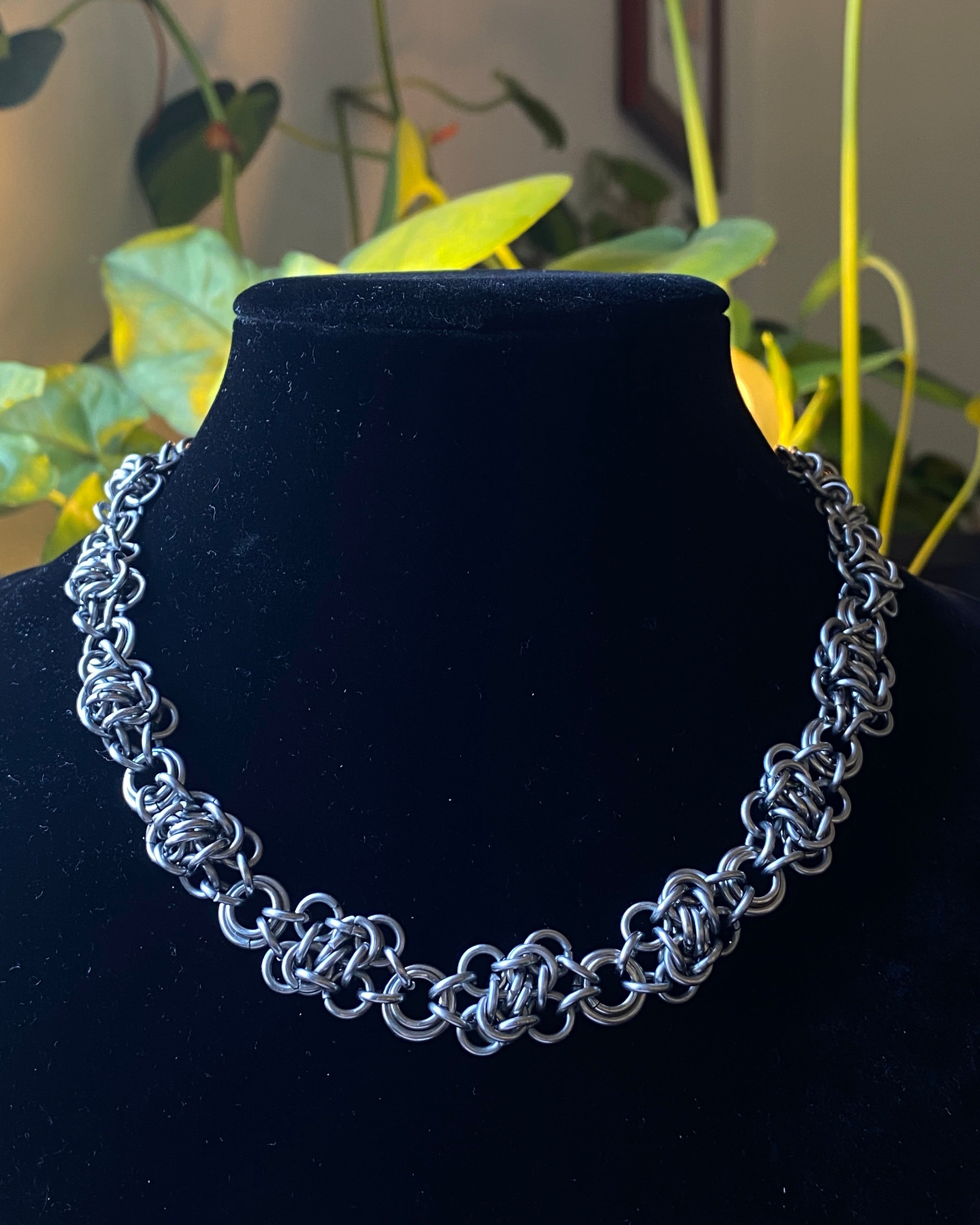 Wisteria Choker